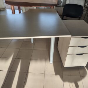 Bureau Professionnel Fonctionnel avec Caisson de Rangement